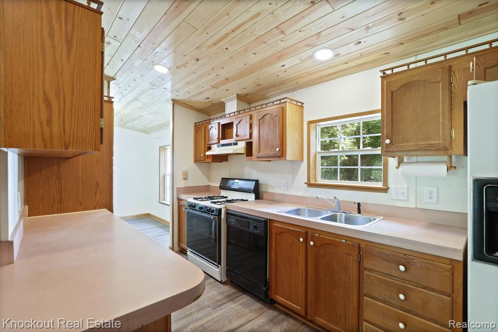 5784 ORMES Road, Vassar, MI 48768 — Photo 20