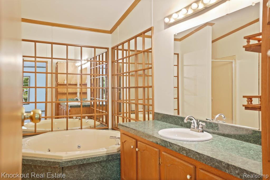 5784 ORMES Road, Vassar, MI 48768 — Photo 26