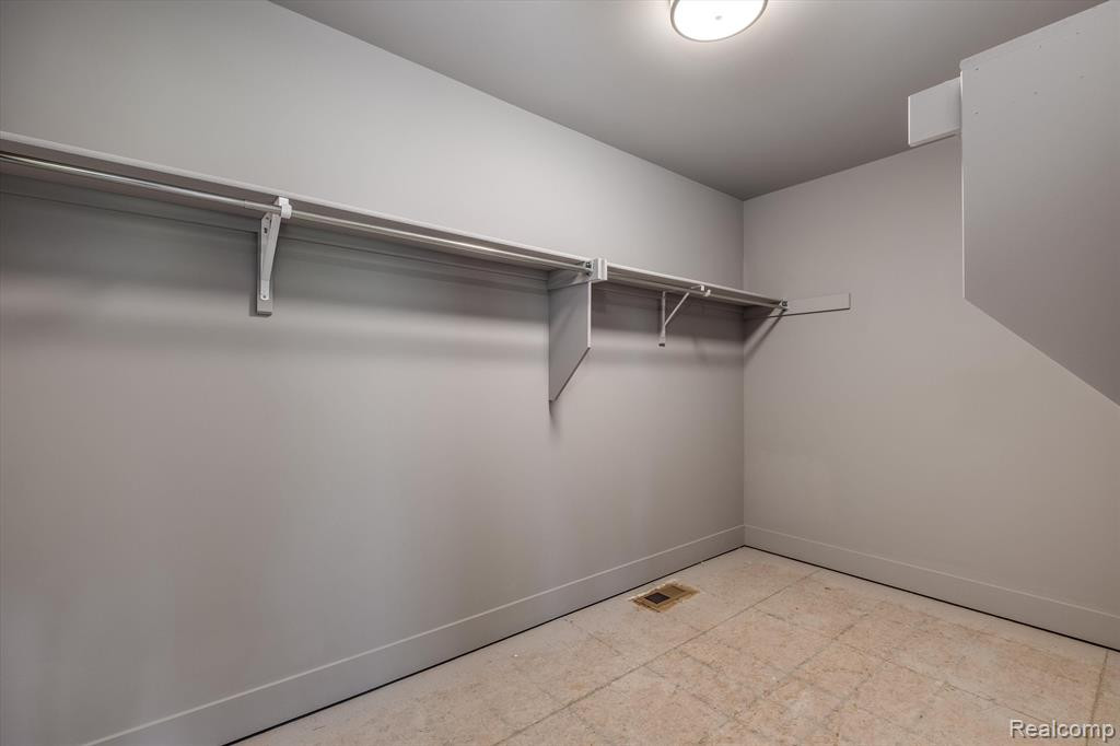 4874 Adler Court, Troy, MI 48085 — Photo 22