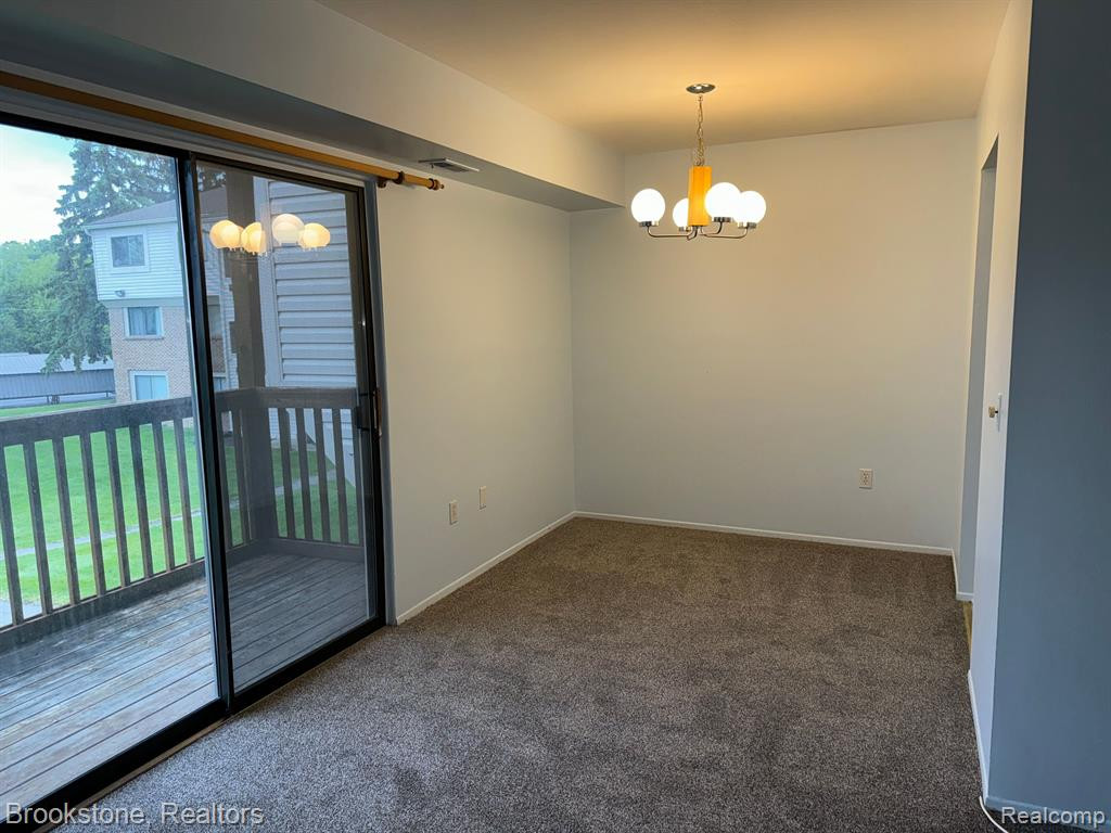 30056 W 12 MILE Road, 77, Farmington Hills, MI 48334 — Photo 5
