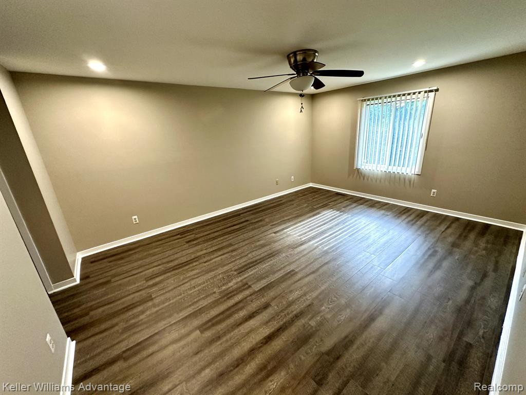 6570 MAPLE LAKES DR Drive, West Bloomfield, MI — Photo 24