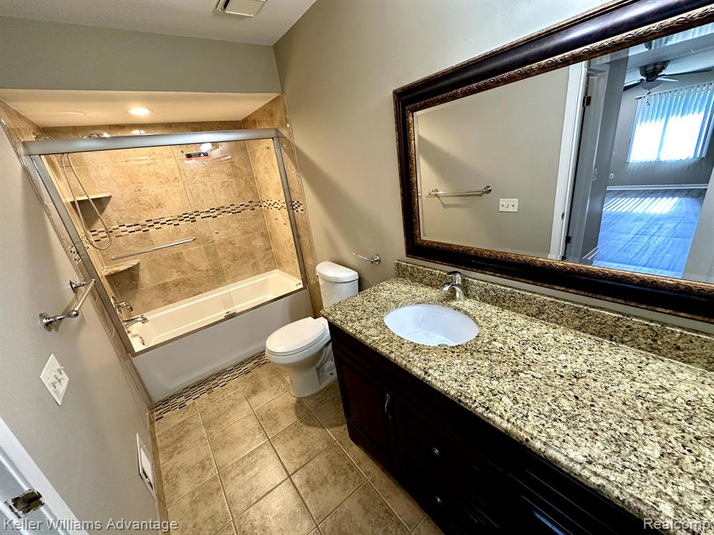 6570 MAPLE LAKES DR Drive, West Bloomfield, MI — Photo 27