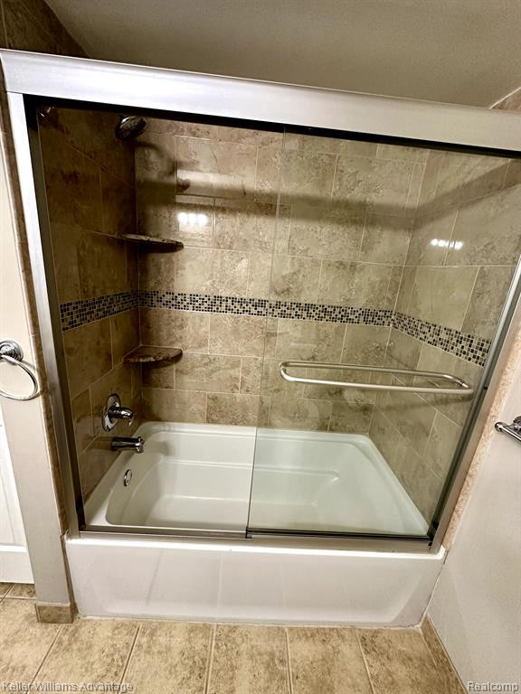 6570 MAPLE LAKES DR Drive, West Bloomfield, MI — Photo 33