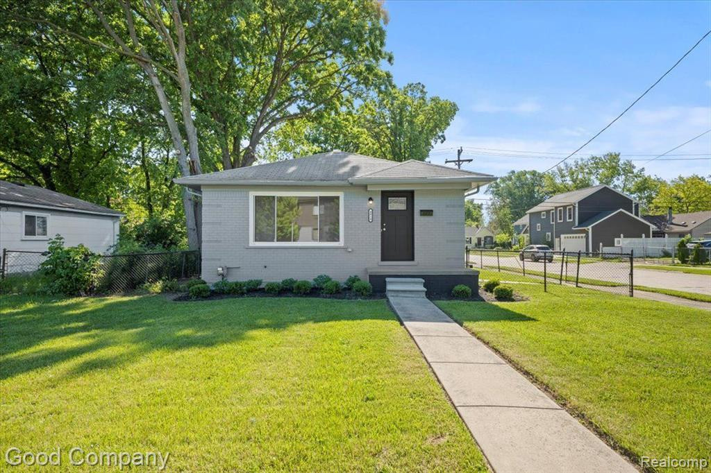 4014 GREENFIELD Road, Berkley, MI 48072 — Photo 2