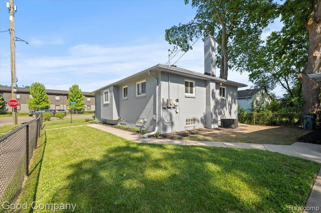 4014 GREENFIELD Road, Berkley, MI 48072 — Photo 6