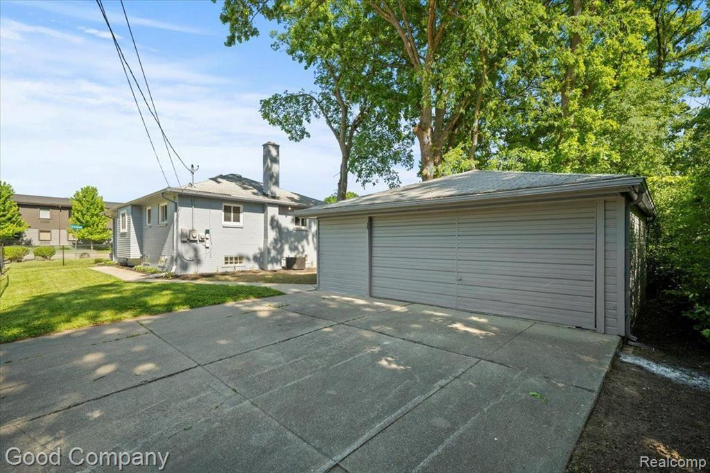 4014 GREENFIELD Road, Berkley, MI 48072 — Photo 8