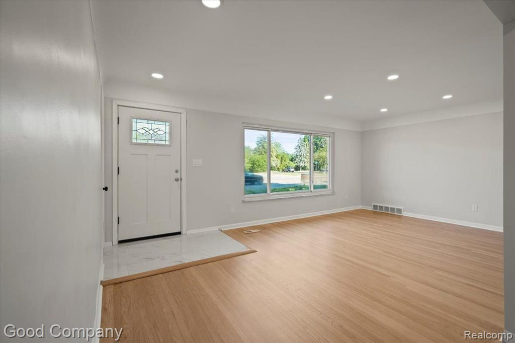 4014 GREENFIELD Road, Berkley, MI 48072 — Photo 11
