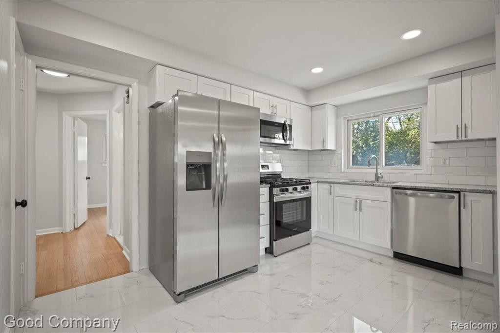 4014 GREENFIELD Road, Berkley, MI 48072 — Photo 16
