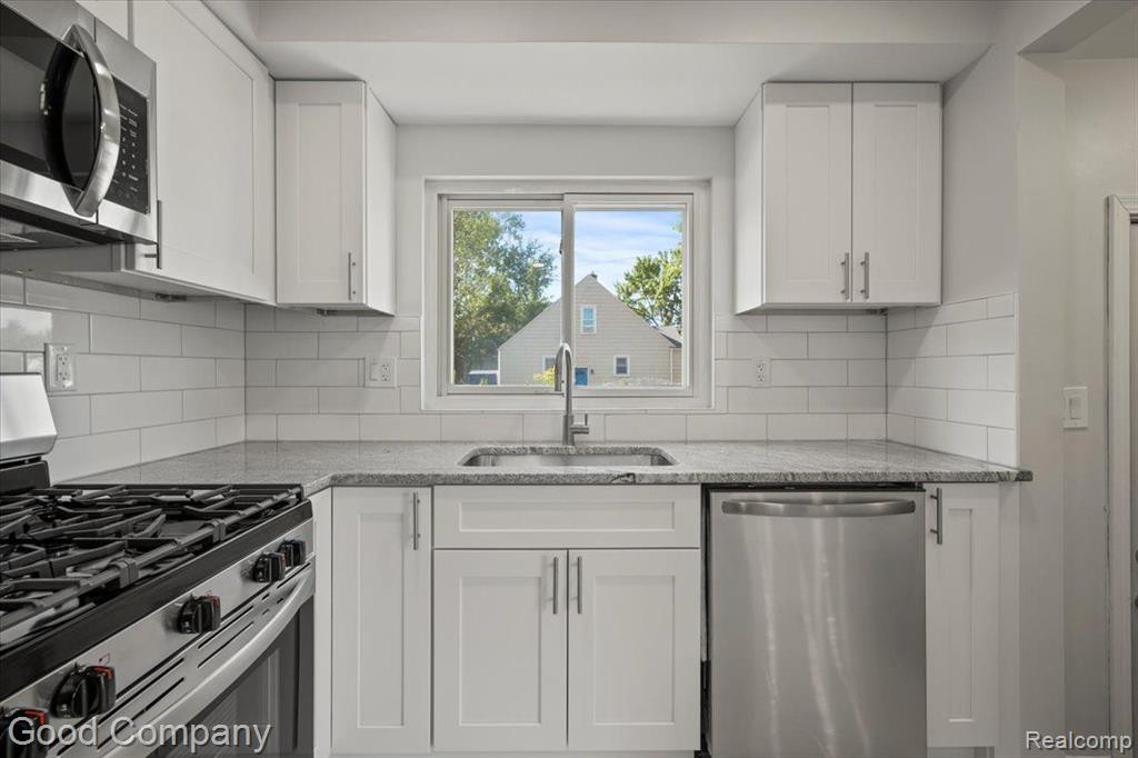 4014 GREENFIELD Road, Berkley, MI 48072 — Photo 18