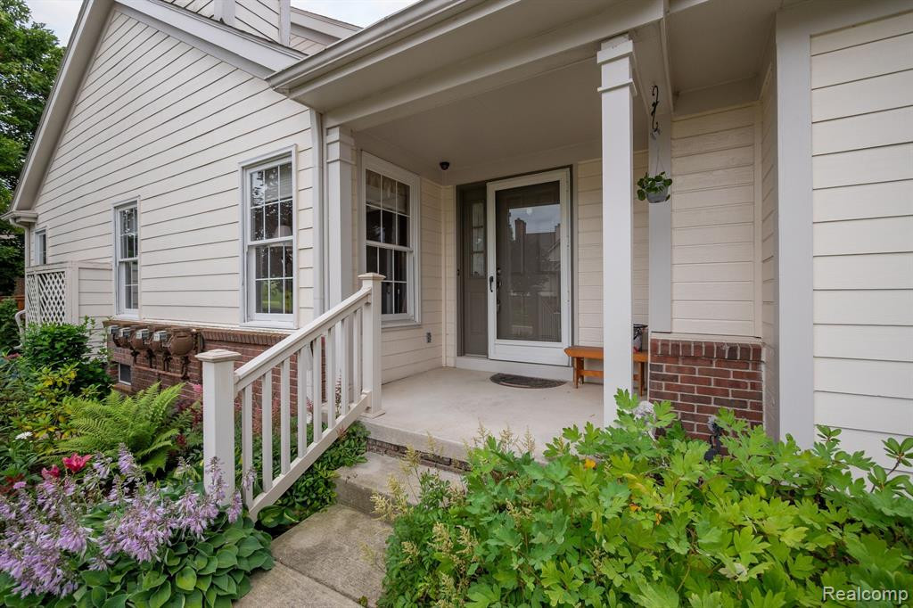 39837 EAGLE TRACE Drive, Northville, MI 48168 — Photo 2