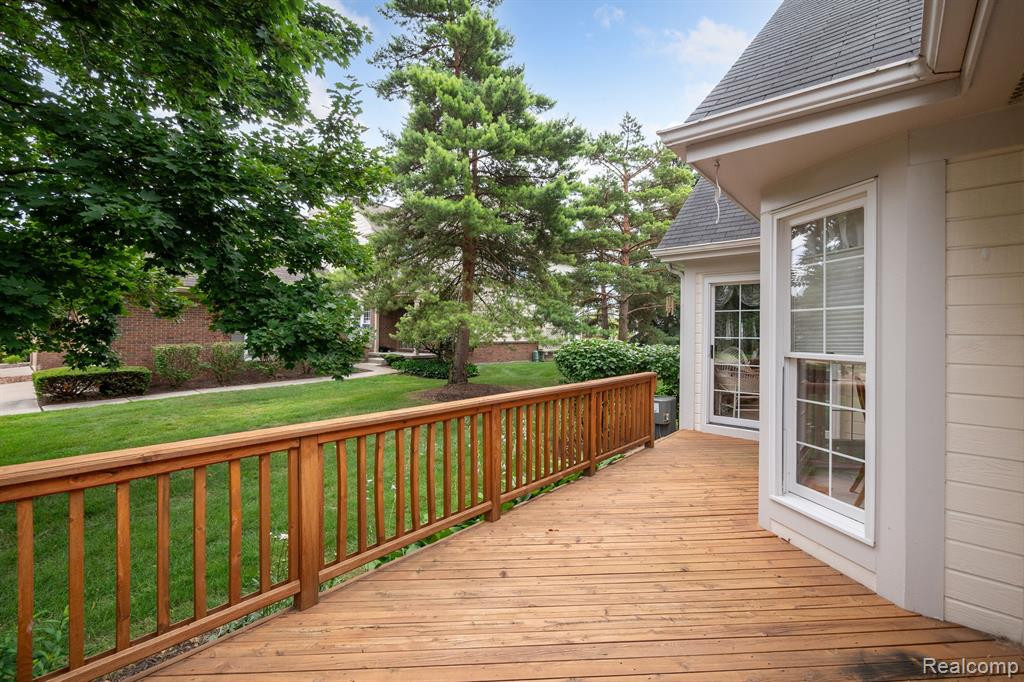 39837 EAGLE TRACE Drive, Northville, MI 48168 — Photo 6