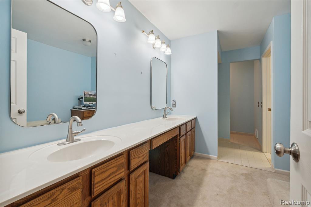 39837 EAGLE TRACE Drive, Northville, MI 48168 — Photo 31