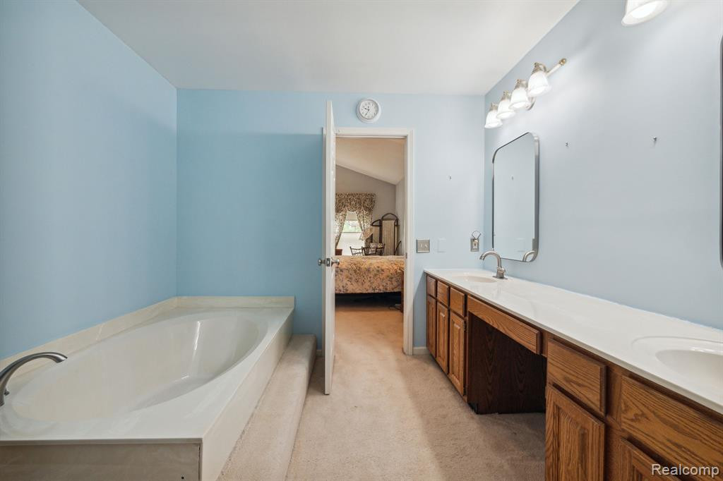 39837 EAGLE TRACE Drive, Northville, MI 48168 — Photo 32