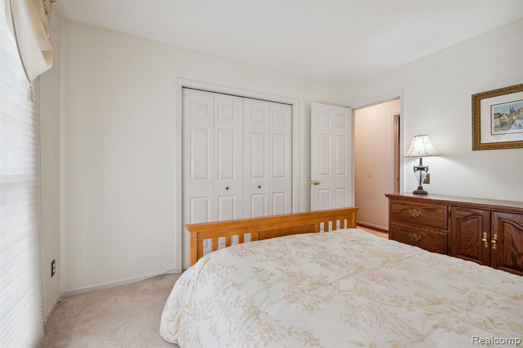 39837 EAGLE TRACE Drive, Northville, MI 48168 — Photo 38