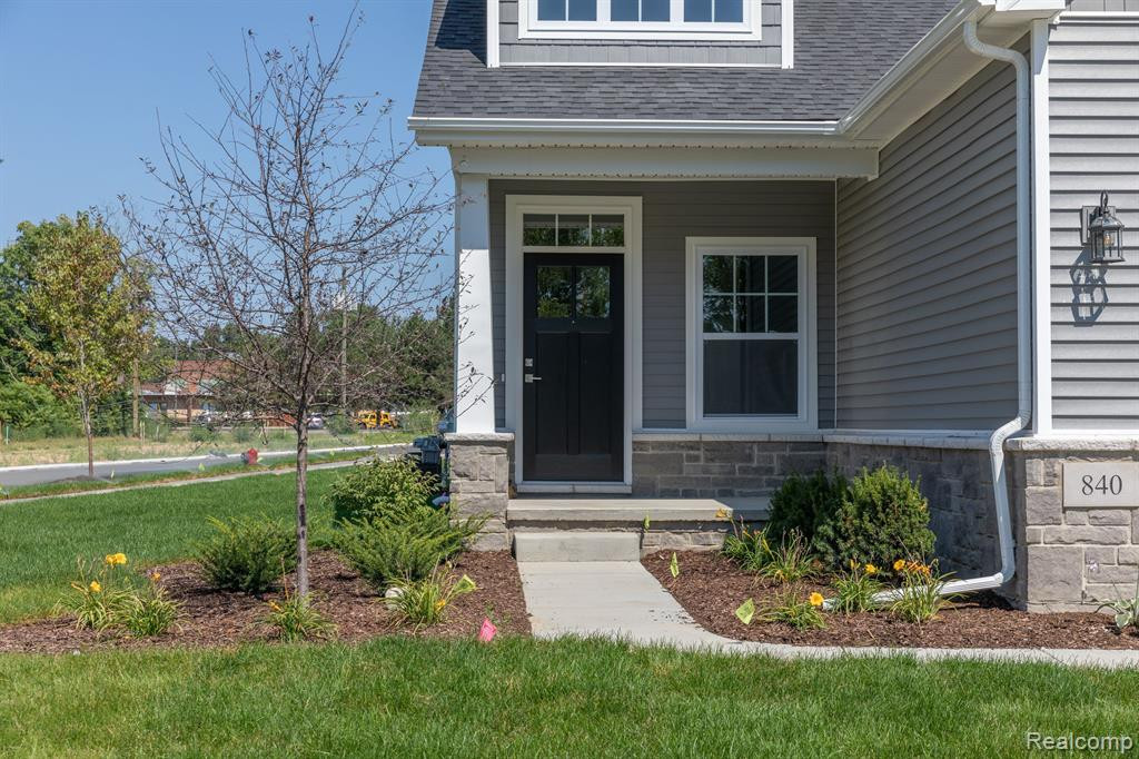 709 Ander Lane, 93, White Lake, MI — Photo 2