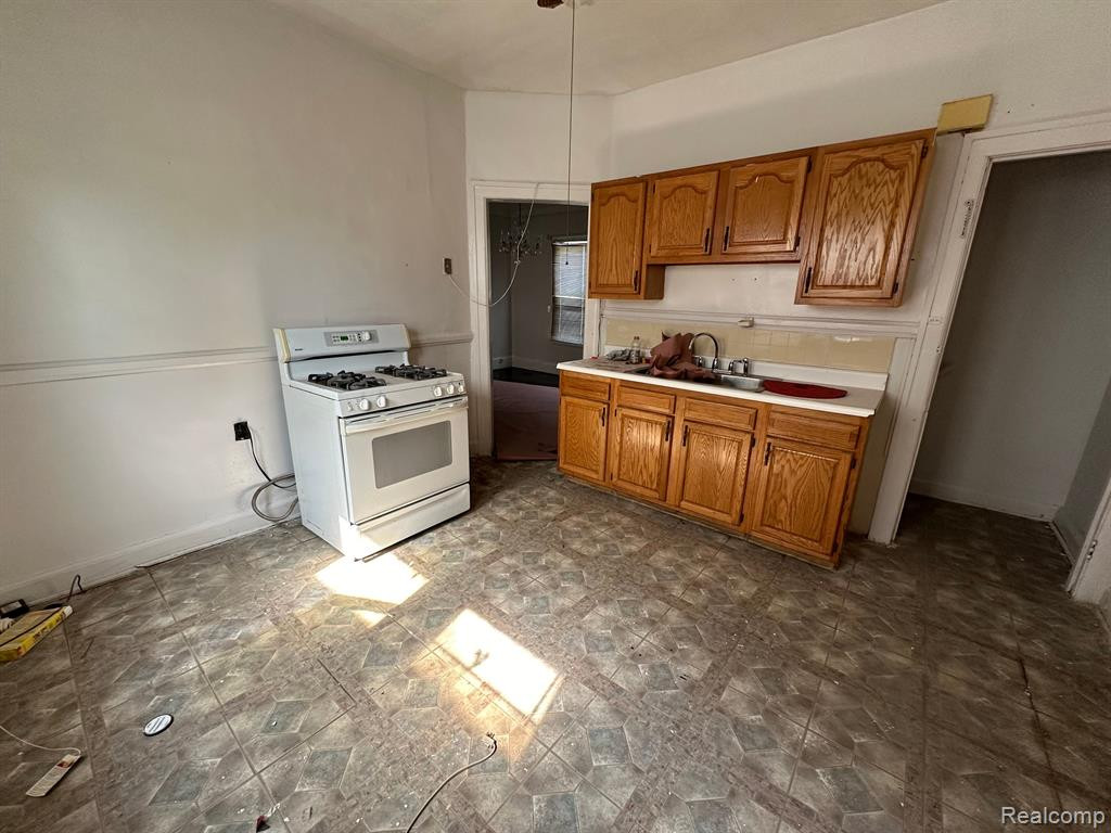 5398 COOPER Street, Detroit, MI 48213 — Photo 6