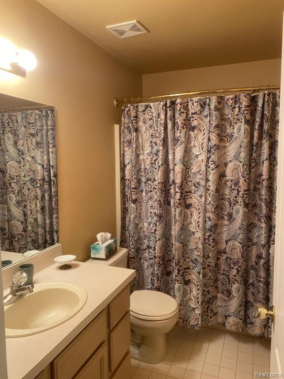 2785 HONEY SUCKLE, Wixom, MI 48393 — Photo 3