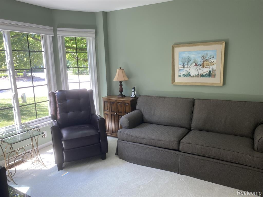 2785 HONEY SUCKLE, Wixom, MI 48393 — Photo 8
