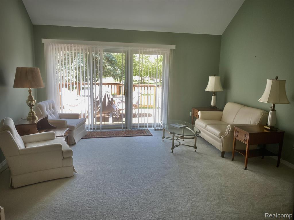 2785 HONEY SUCKLE, Wixom, MI 48393 — Photo 15