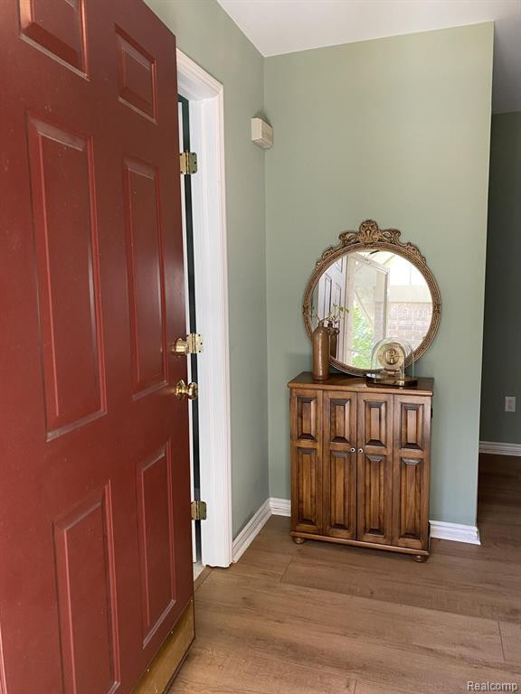2785 HONEY SUCKLE, Wixom, MI 48393 — Photo 17
