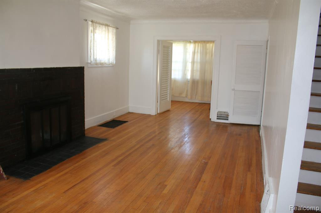 8921 LITTLEFIELD Street, Detroit, MI 48228 — Photo 2