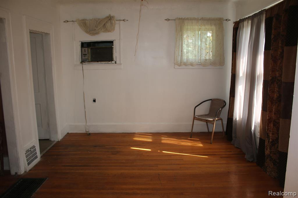 8921 LITTLEFIELD Street, Detroit, MI 48228 — Photo 6