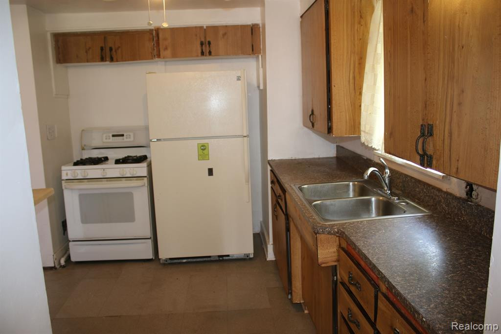 8921 LITTLEFIELD Street, Detroit, MI 48228 — Photo 10