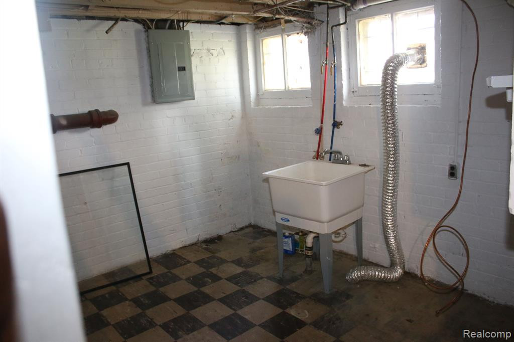 8921 LITTLEFIELD Street, Detroit, MI 48228 — Photo 26