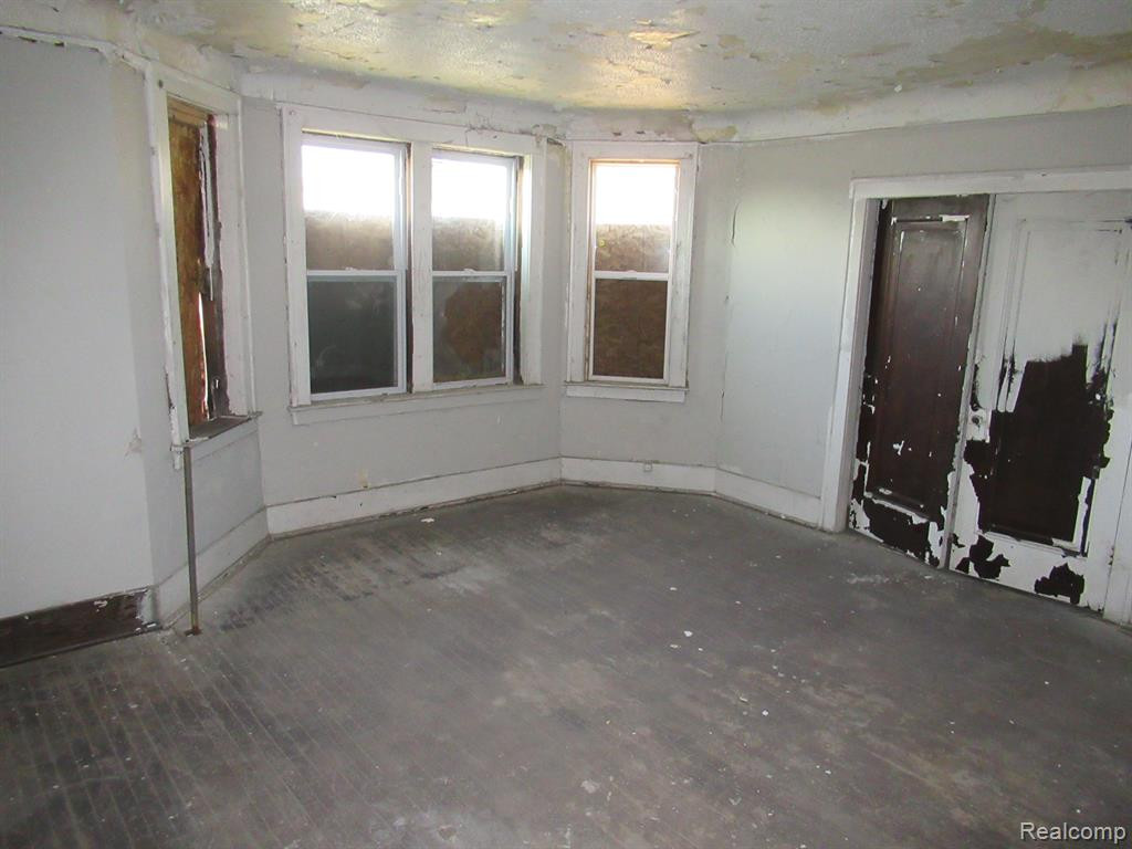 9440 SAVERY Street, Detroit, MI 48206 — Photo 6