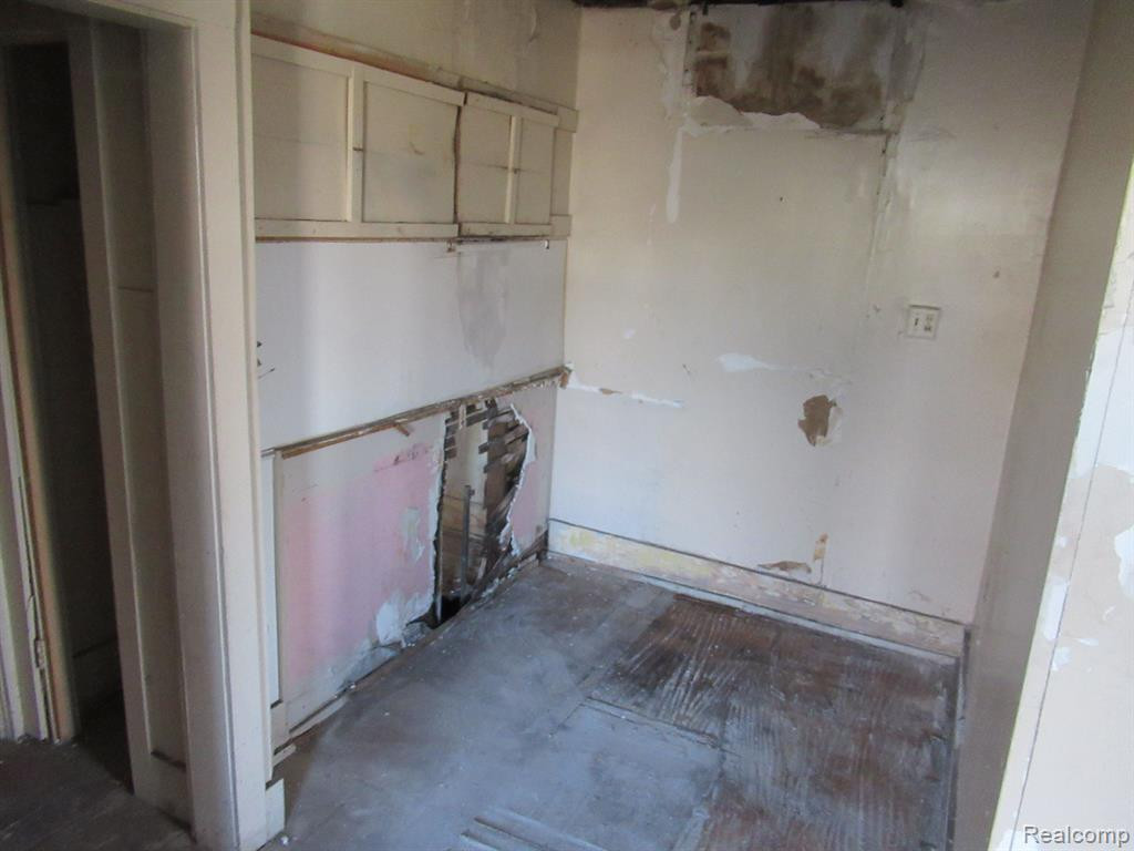 9440 SAVERY Street, Detroit, MI 48206 — Photo 12