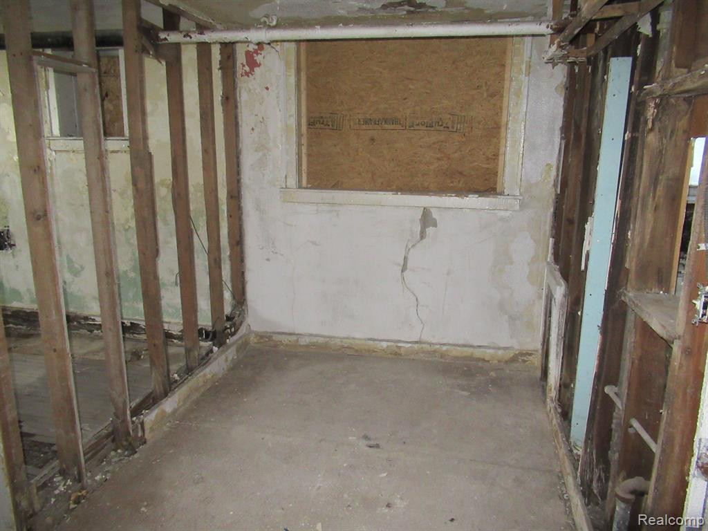 9440 SAVERY Street, Detroit, MI 48206 — Photo 18
