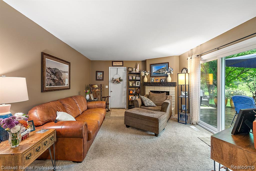 417 MANSFIELD Drive, Lapeer, MI 48446 — Photo 9