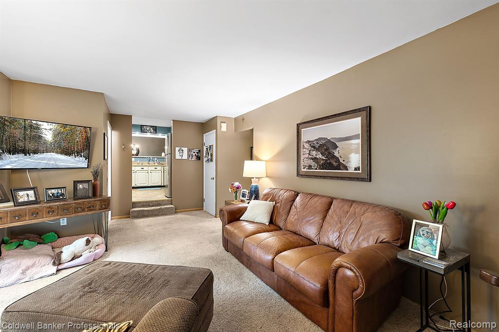417 MANSFIELD Drive, Lapeer, MI 48446 — Photo 11