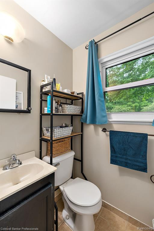 417 MANSFIELD Drive, Lapeer, MI 48446 — Photo 13