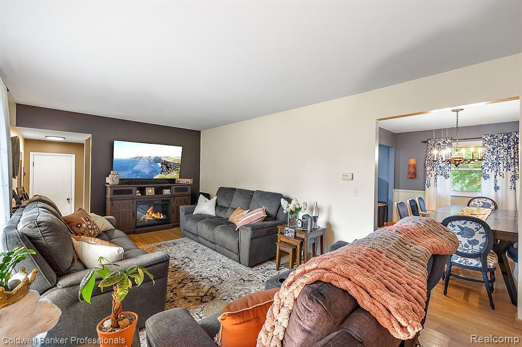 417 MANSFIELD Drive, Lapeer, MI 48446 — Photo 23