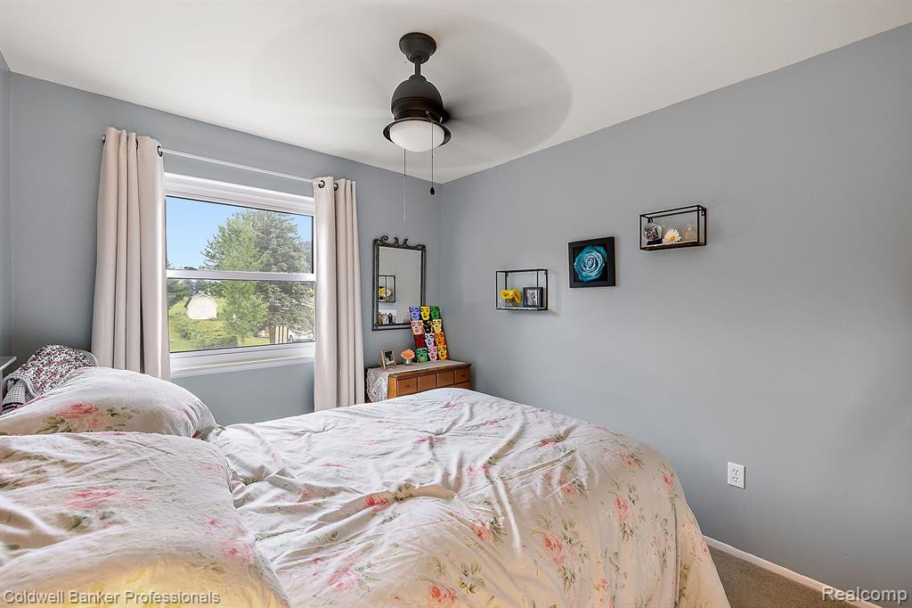 417 MANSFIELD Drive, Lapeer, MI 48446 — Photo 29