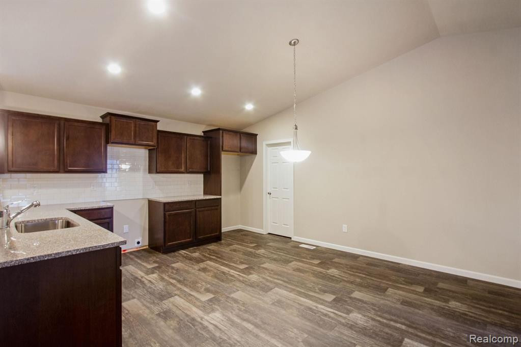 440 WINDY, Flushing, MI 48433 — Photo 12