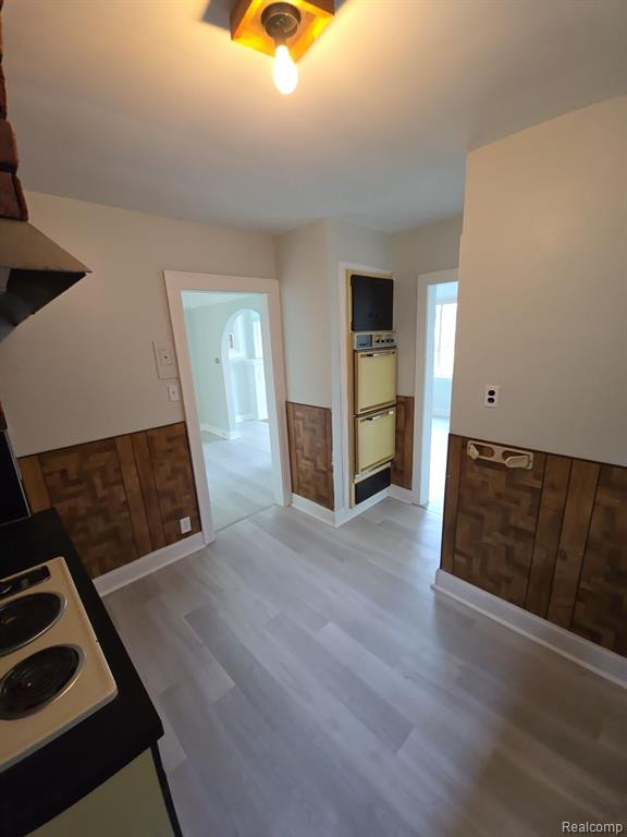 9321 COURVILLE Street, Detroit, MI 48224 — Photo 8