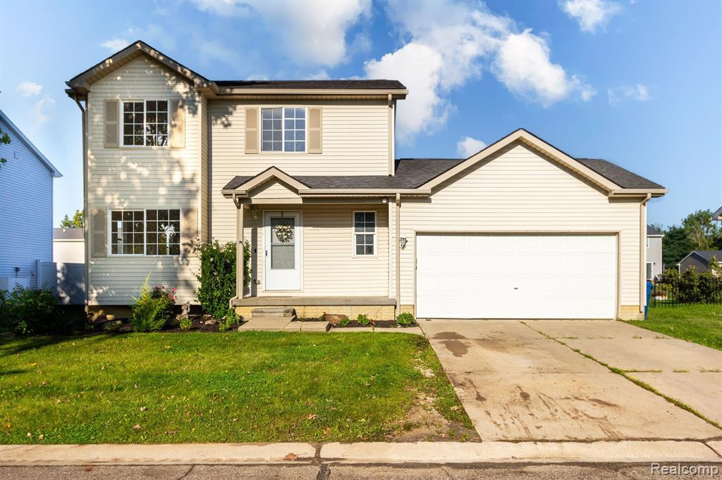 6215 CLUBHOUSE Way, Swartz Creek, MI 48473 — front exterior