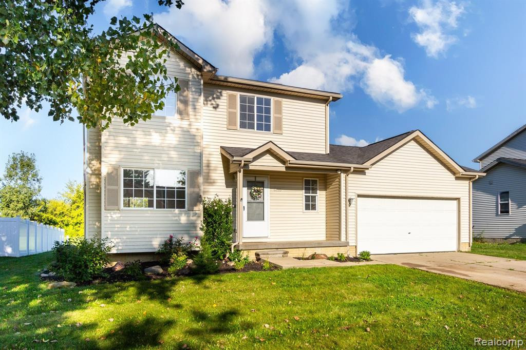 6215 CLUBHOUSE Way, Swartz Creek, MI 48473 — Photo 2