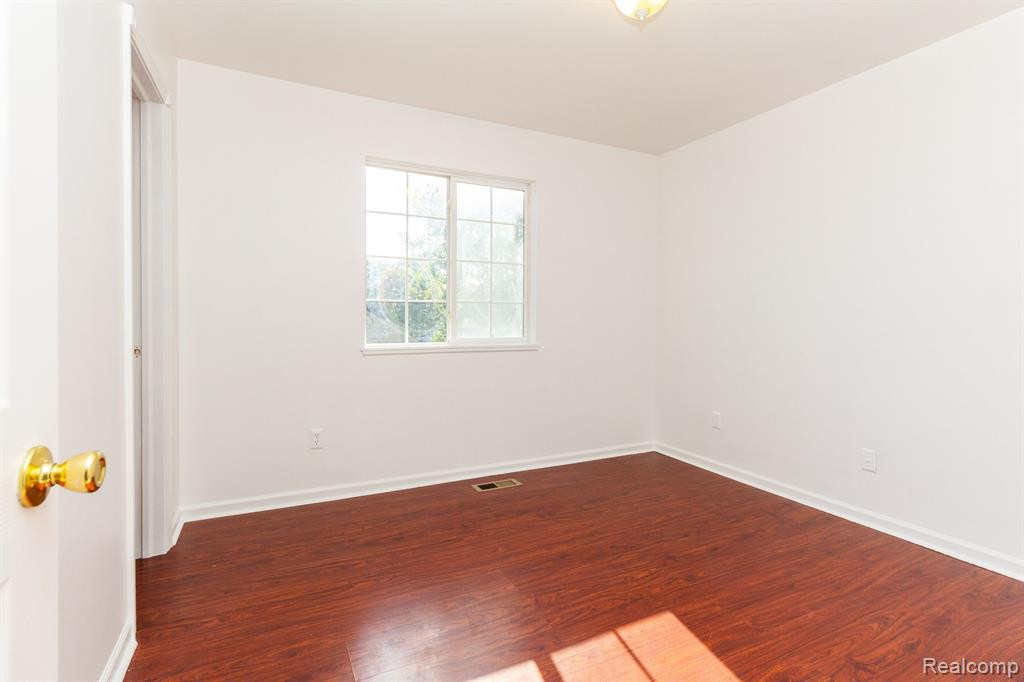 6215 CLUBHOUSE Way, Swartz Creek, MI 48473 — Photo 22
