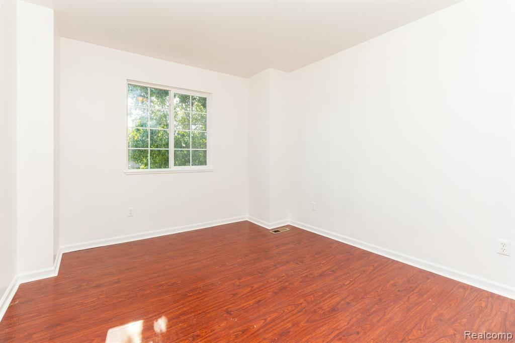 6215 CLUBHOUSE Way, Swartz Creek, MI 48473 — Photo 24