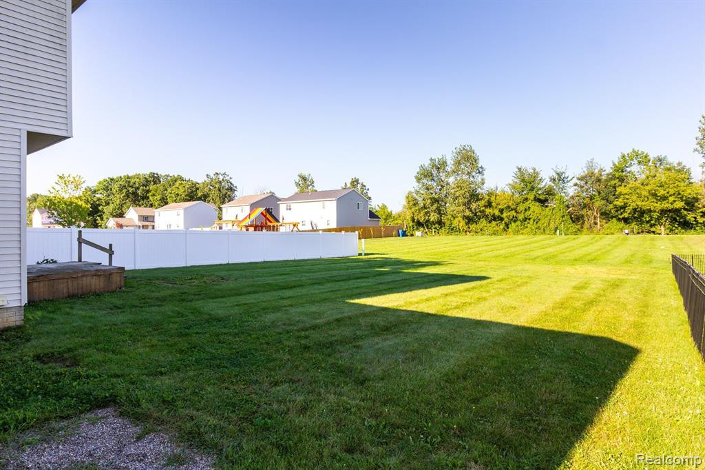 6215 CLUBHOUSE Way, Swartz Creek, MI 48473 — Photo 29