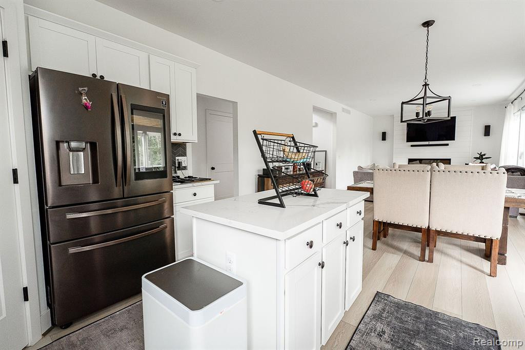 500 HERITAGE RIDGE Drive, Milford, MI 48381 — Photo 8