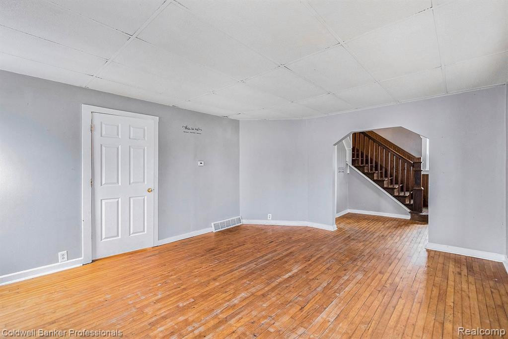 6702 WASHINGTON Street, North Branch, MI 48461 — Photo 7