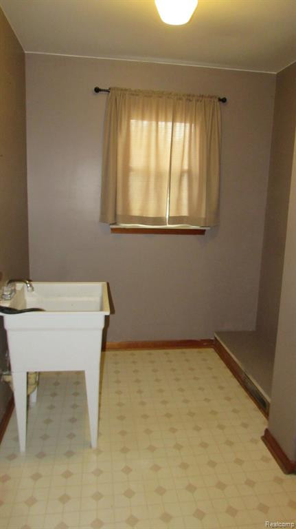 12735 CRANE Street, Carleton, MI 48117 — Photo 9