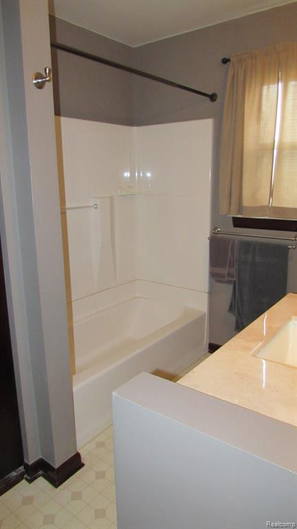 12735 CRANE Street, Carleton, MI 48117 — Photo 10