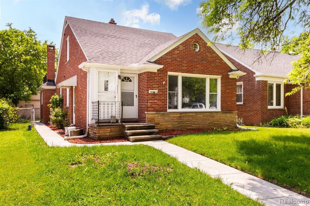 8614 HARDING, Center Line, MI 48015 — front exterior