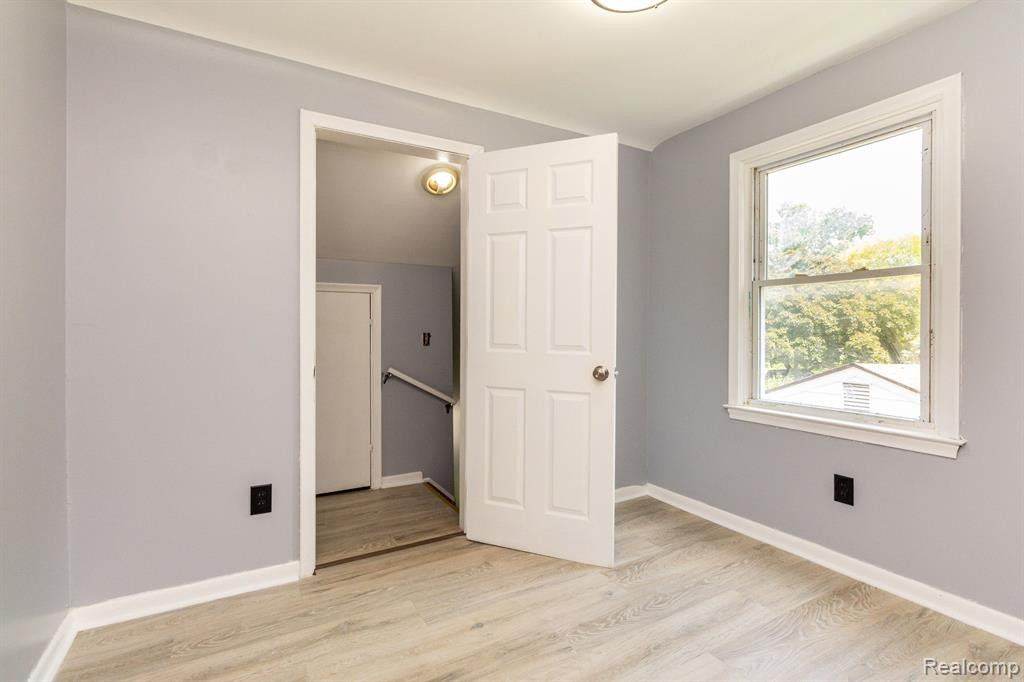 8614 HARDING, Center Line, MI 48015 — Photo 26