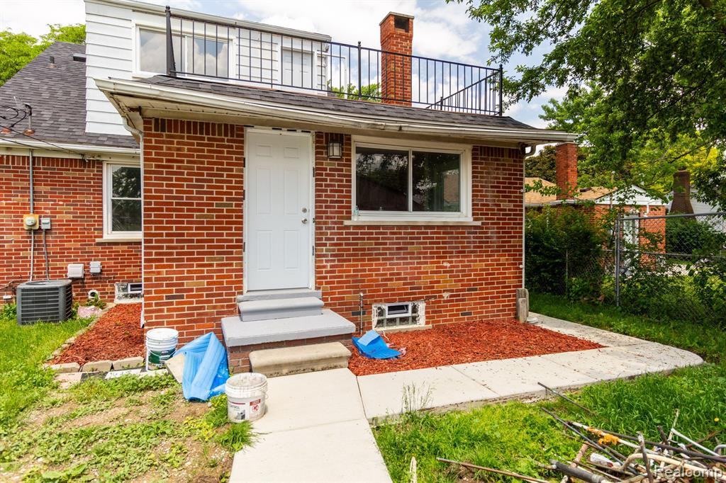 8614 HARDING, Center Line, MI 48015 — Photo 41
